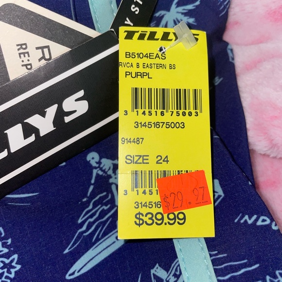 NWT RVCA shorts - Picture 4 of 4